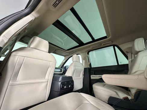 Used 2023 Ford Expedition Platinum image 24