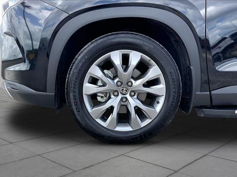 Used 2025 Toyota Grand Highlander FWD image 11