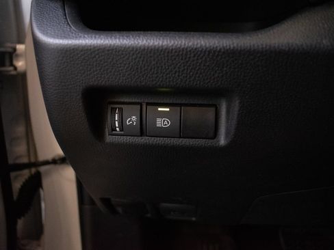 Used 2024 Toyota RAV4 XLE AWD/4WD image 21