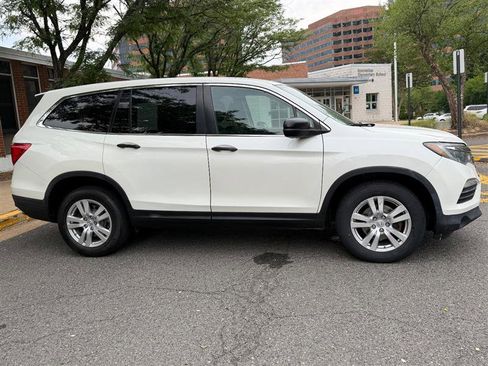 Used 2018 Honda Pilot LX image 6