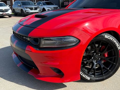 Used 2019 Dodge Charger Scat Pack w/ Navigation & Travel Group image 16