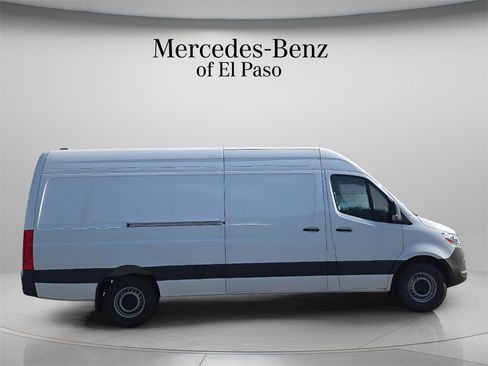 New 2025 Mercedes-Benz Sprinter 2500 image 12