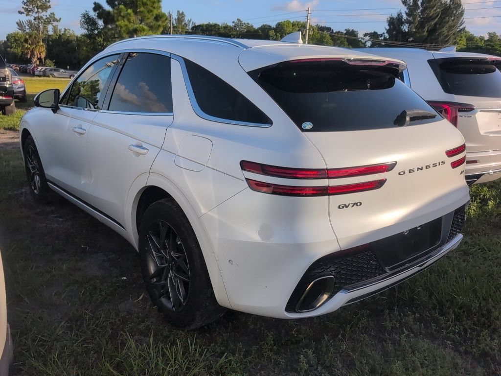 Certified 2022 Genesis GV70 2.5T w/ Advanced Package AWD/4WD image 4