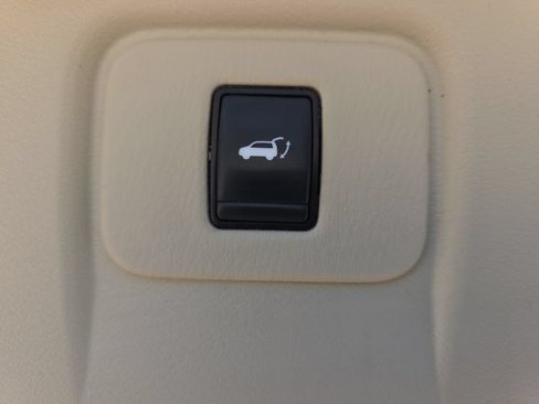 Used 2017 Nissan Murano S AWD/4WD image 13