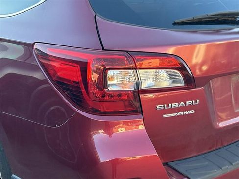 Used 2017 Subaru Outback 3.6R Limited image 7