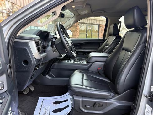 Used 2024 Ford Expedition XLT AWD/4WD image 19