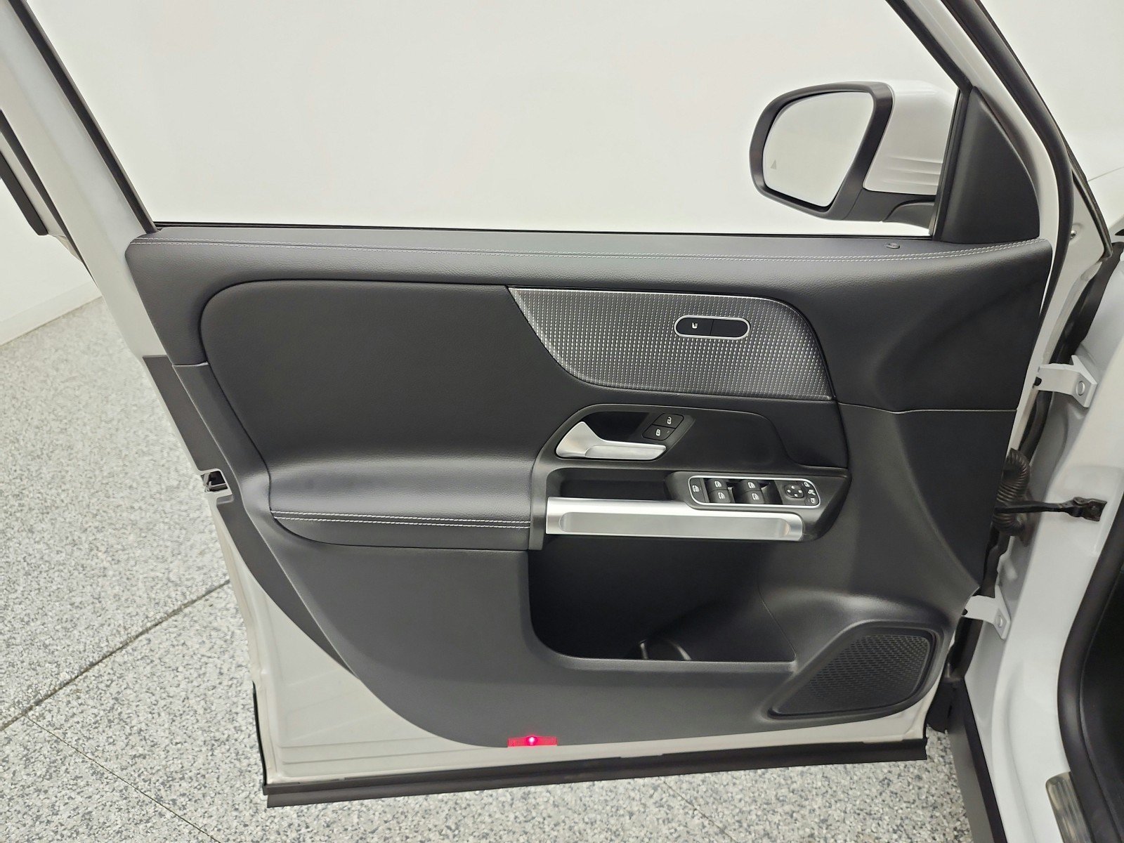Used 2022 Mercedes-Benz GLB 250 image 15