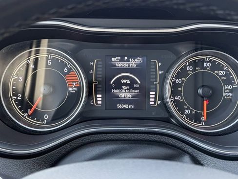 Used 2021 Jeep Cherokee Latitude Plus w/ Sun & Sound Group image 19