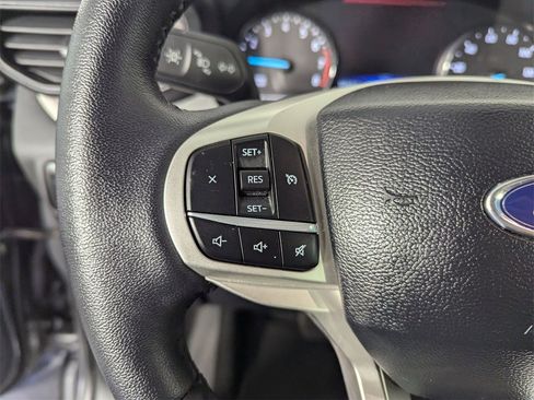 Used 2024 Ford Explorer XLT image 22