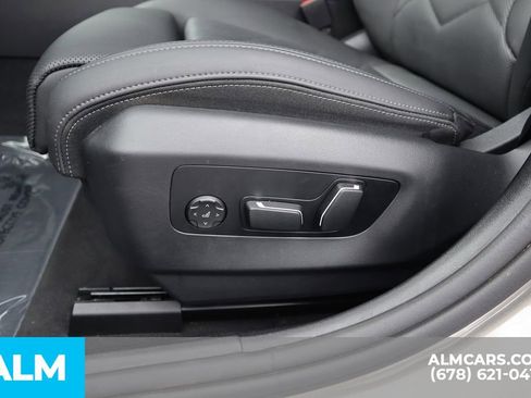 Used 2024 BMW i5 eDrive40i w/ Convenience Package image 12