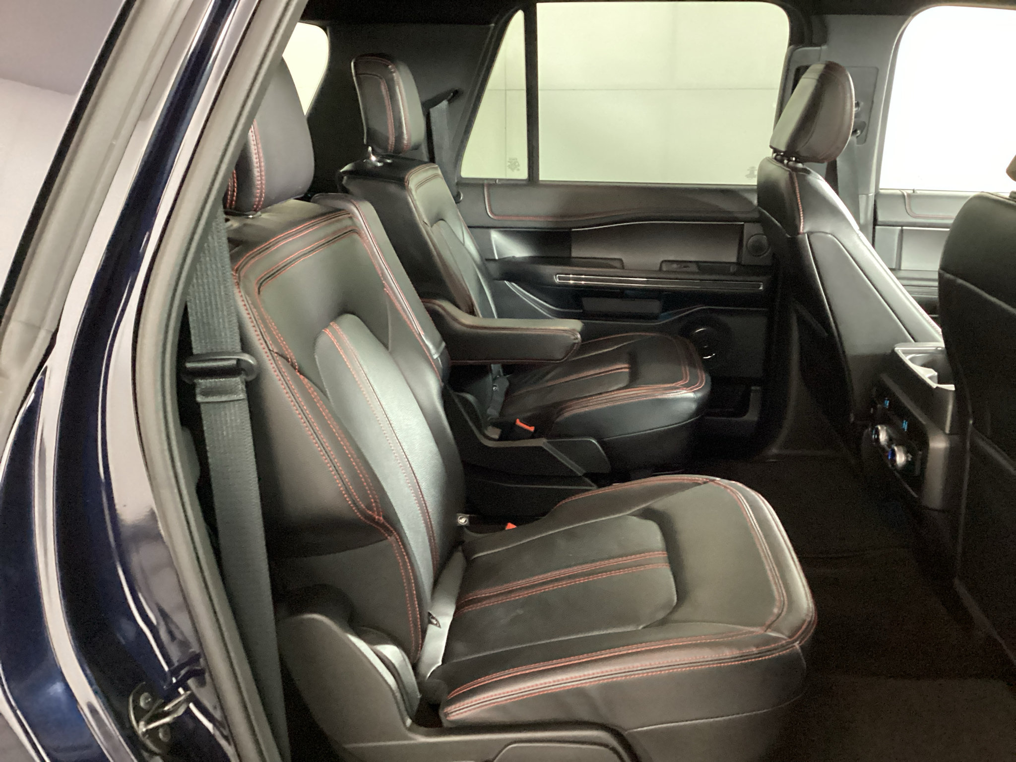Used 2021 Ford Expedition Max Limited AWD/4WD image 11