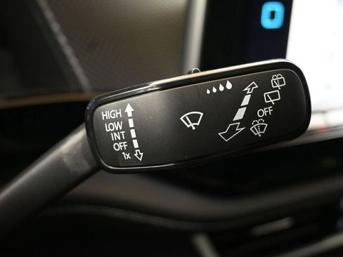 New 2026 Volkswagen Atlas Cross Sport SEL Premium R-Line image 30