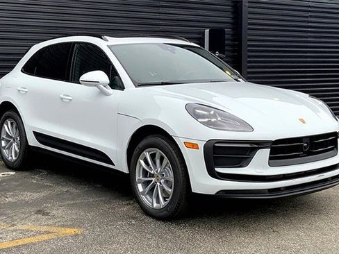 New 2025 Porsche Macan image 12