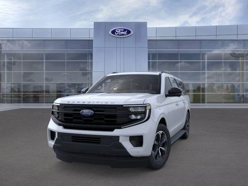 New 2026 Ford Expedition Max Active image 2