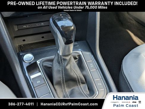Used 2025 Volkswagen Taos SE FWD image 21