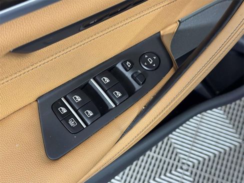 Used 2023 BMW 540i xDrive w/ Executive Package image 18