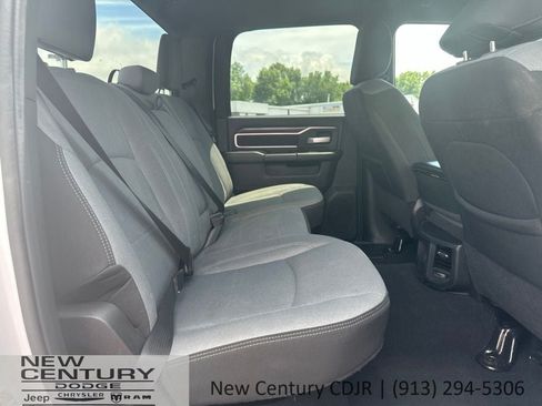 Used 2024 RAM 2500 Big Horn AWD/4WD image 9