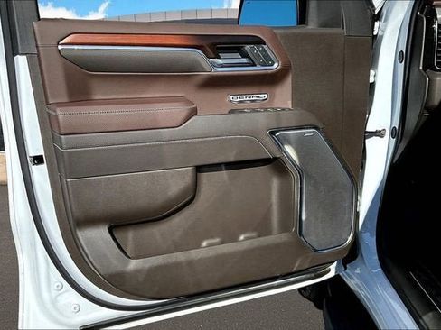 Certified 2025 GMC Sierra 1500 Denali AWD/4WD image 18