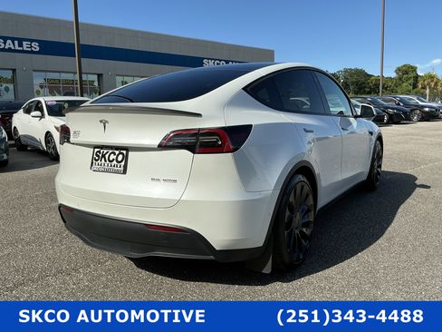 Used 2022 Tesla Model Y Performance AWD/4WD image 5