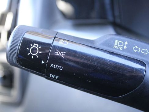 Certified 2023 Kia Sorento S image 27