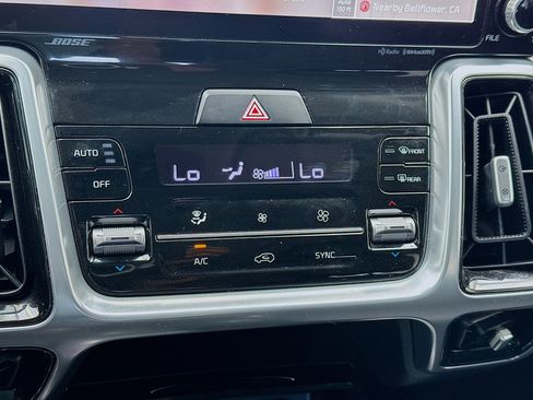 Used 2023 Kia Sorento SX Prestige AWD/4WD image 12