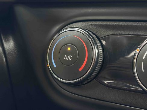 Used 2024 Chevrolet Trax LS image 24