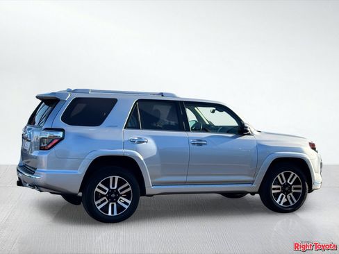 Certified 2024 Toyota 4Runner Limited AWD/4WD image 7