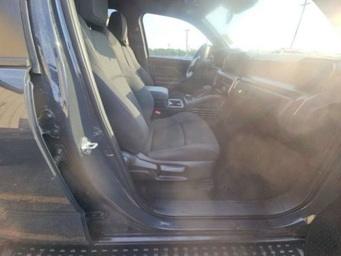 Used 2025 Toyota 4Runner SR5 AWD/4WD image 10