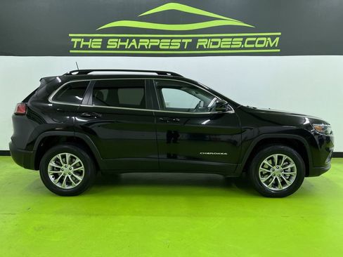 Used 2022 Jeep Cherokee Latitude Lux w/ Sun & Sound Group AWD/4WD image 11