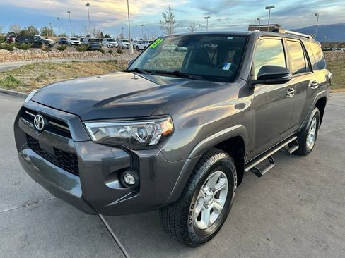 Used 2021 Toyota 4Runner SR5 Premium w/ Moonroof Package AWD/4WD image 3