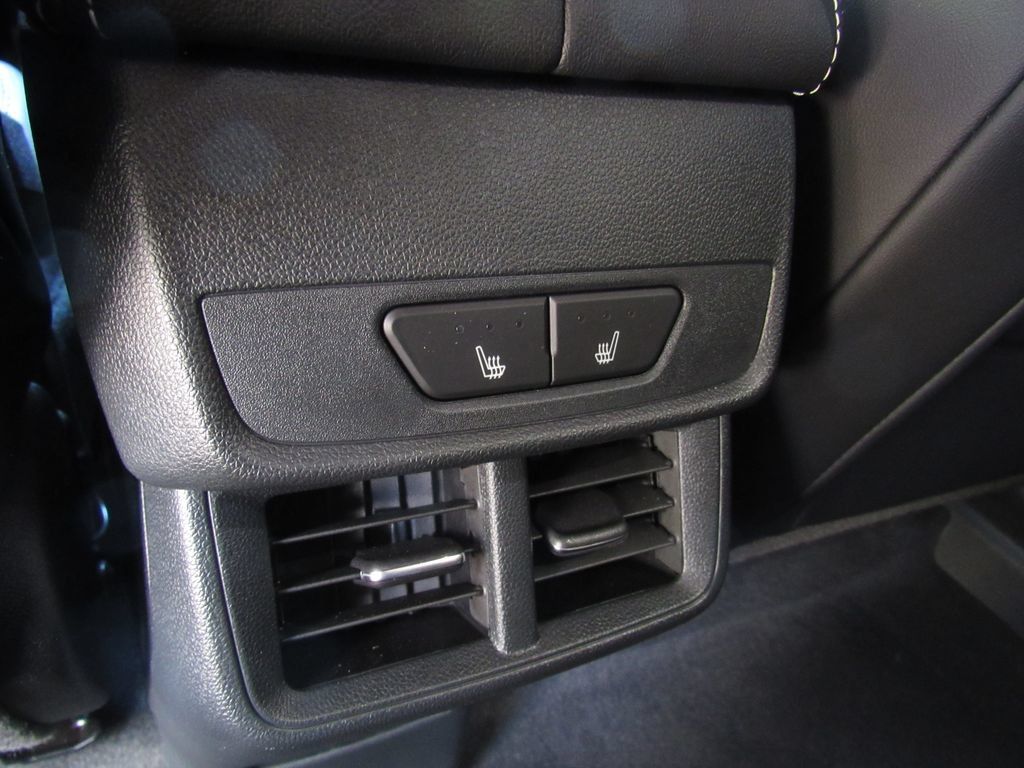 Used 2026 GMC Terrain Denali AWD/4WD image 33