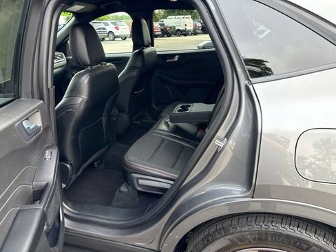 Used 2024 Ford Escape ST-Line w/ Tech Pack #1 AWD/4WD image 17