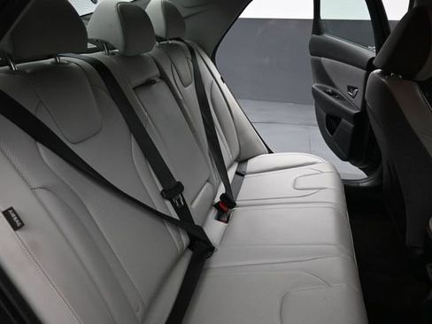 Used 2024 Hyundai Elantra Limited FWD image 22