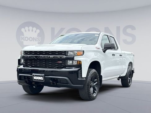Used 2019 Chevrolet Silverado 1500 Custom Trail Boss w/ Custom Convenience Package AWD/4WD image 1