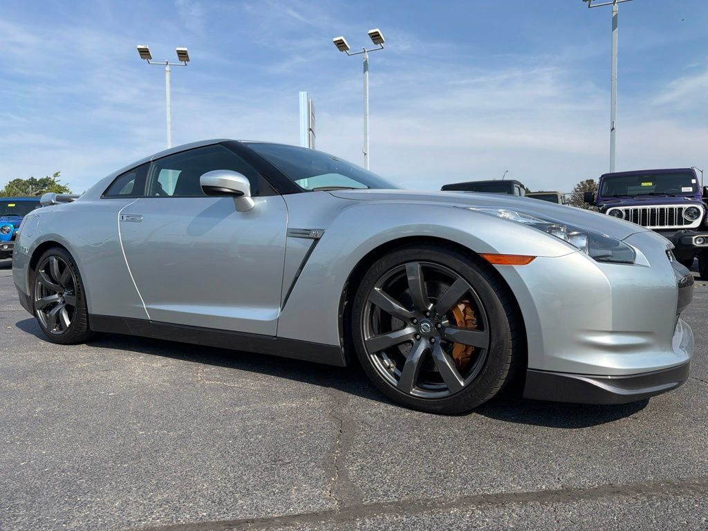 Used 2009 Nissan GT-R Premium AWD/4WD image 50