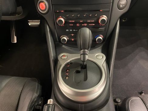 Used 2009 Nissan 370Z Touring w/ Aerodynamics Pkg image 15