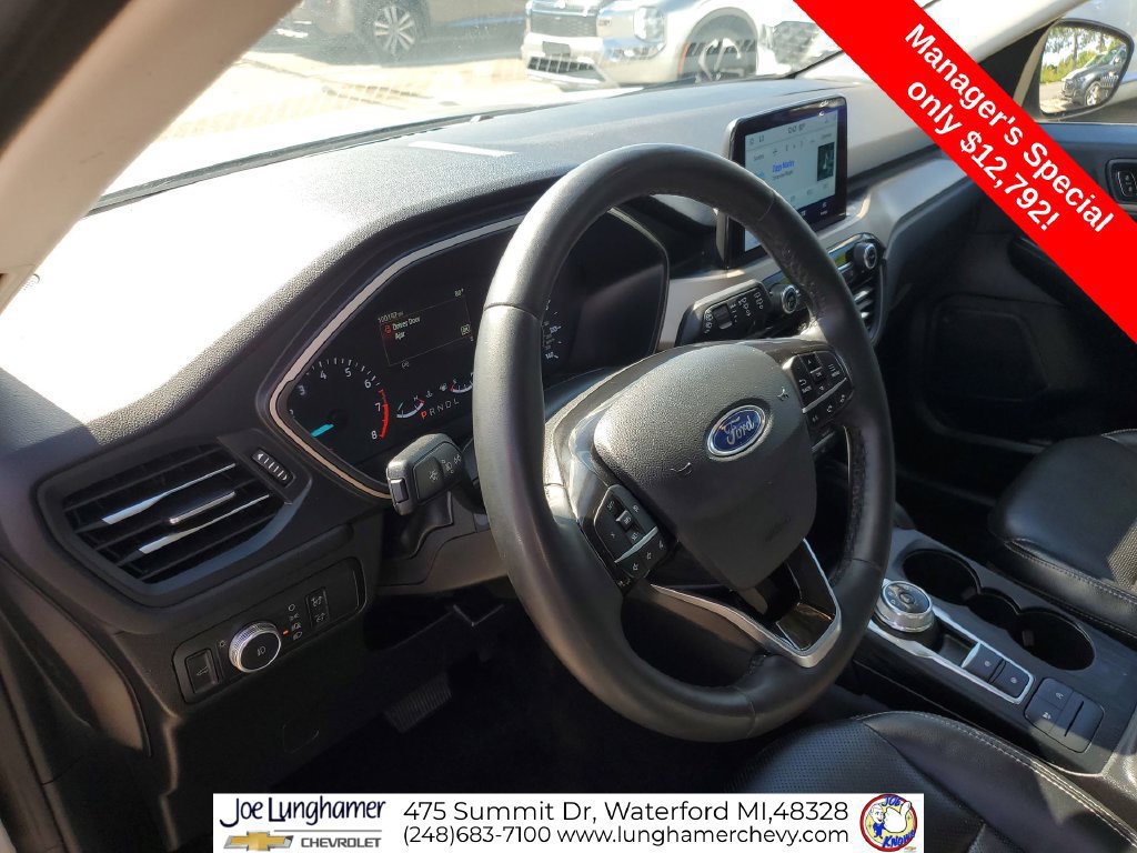 Used 2022 Ford Escape SEL FWD image 11