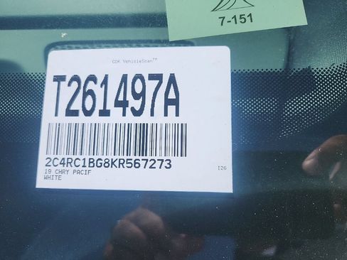 Used 2019 Chrysler Pacifica Touring-L w/ S Appearance Package FWD image 4