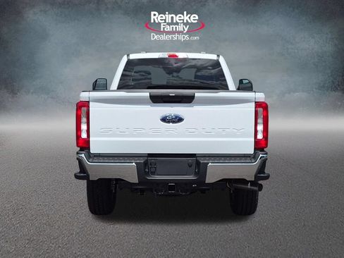 New 2026 Ford F250 XLT w/ FX4 Off-Road Package AWD/4WD image 6