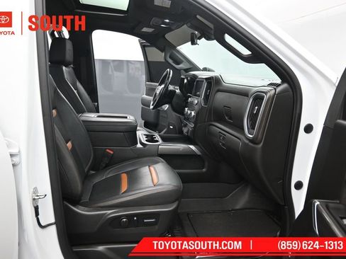 Used 2022 GMC Sierra 2500 AT4 w/ AT4 Premium Plus Package AWD/4WD image 37