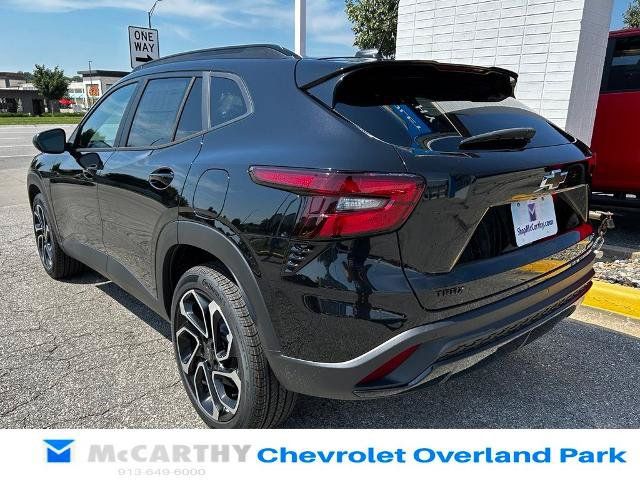 New 2026 Chevrolet Trax RS w/ Sunroof Package FWD image 3