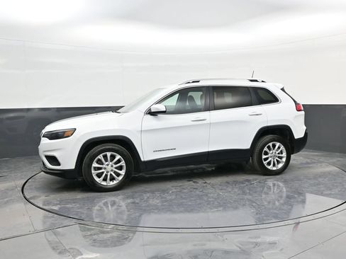 Used 2019 Jeep Cherokee Latitude w/ Cold Weather Group image 4