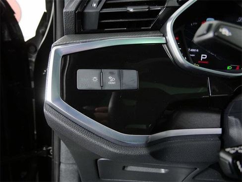 Used 2025 Audi Q3 2.0T Premium Plus w/ Premium Plus Package image 25