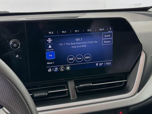 Used 2025 Chevrolet Trax LS image 19