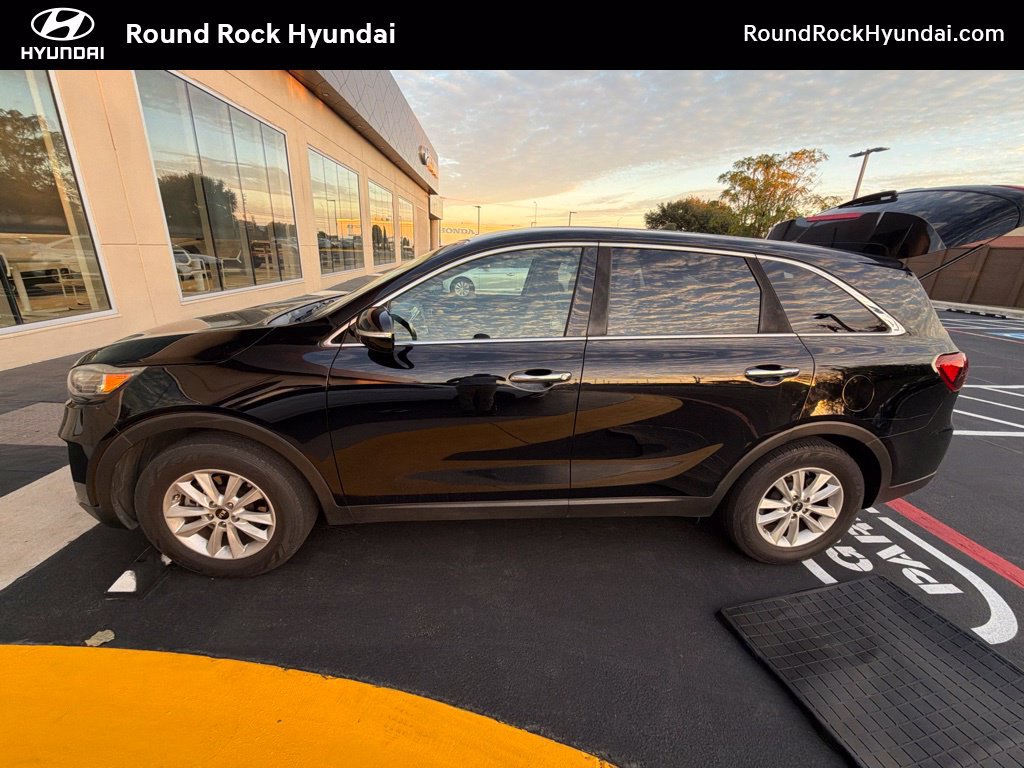 Used 2019 Kia Sorento FWD V6 image 1