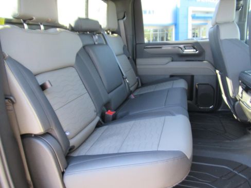 New 2026 Chevrolet Silverado 2500 ZR2 image 38