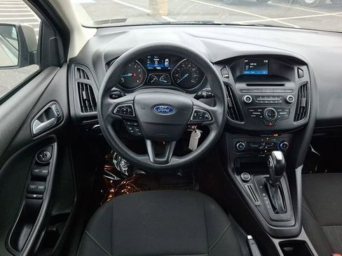 Used 2016 Ford Focus SE image 11