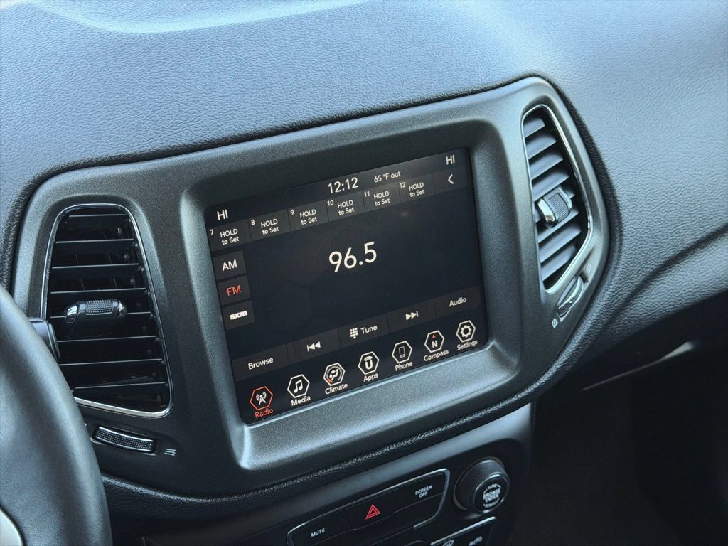Used 2019 Jeep Compass Trailhawk AWD/4WD image 10