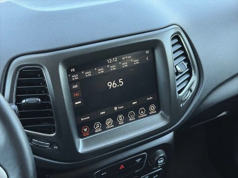 Used 2019 Jeep Compass Trailhawk AWD/4WD image 10