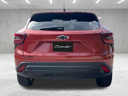 Used 2024 Chevrolet Trax RS w/ Driver Confidence Package FWD image 19